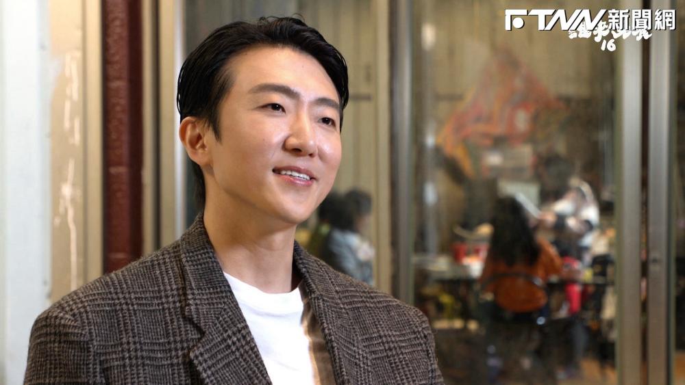 張懷秋自爆「大嘴巴解散遇低潮」！飛美國進修　母無法理解：唱歌唱得好好的's story cover image