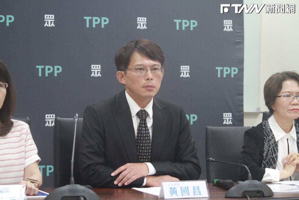 協商破局國定假日法沒得談　黃國昌轟綠承諾跳票沒把勞工放心上's story cover image