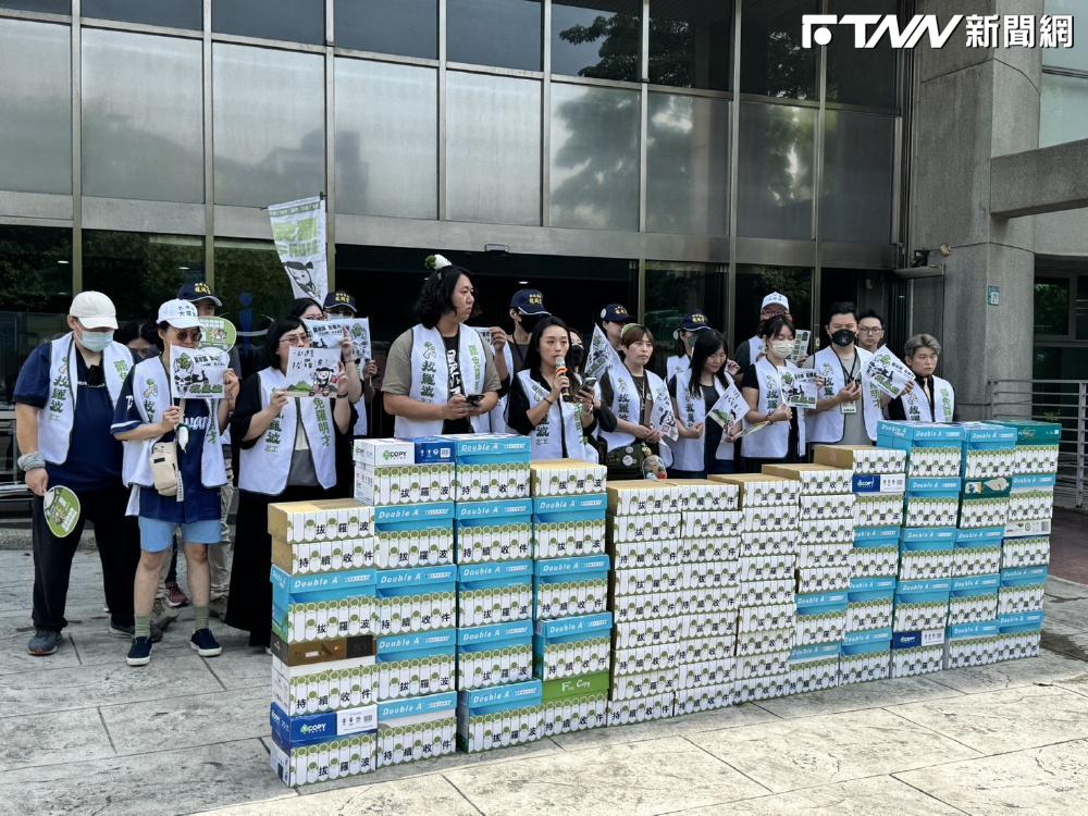 罷免羅明才二階送34076份「達標115%」　罷團續拚安全門檻：建立更好的中華民國's story cover image