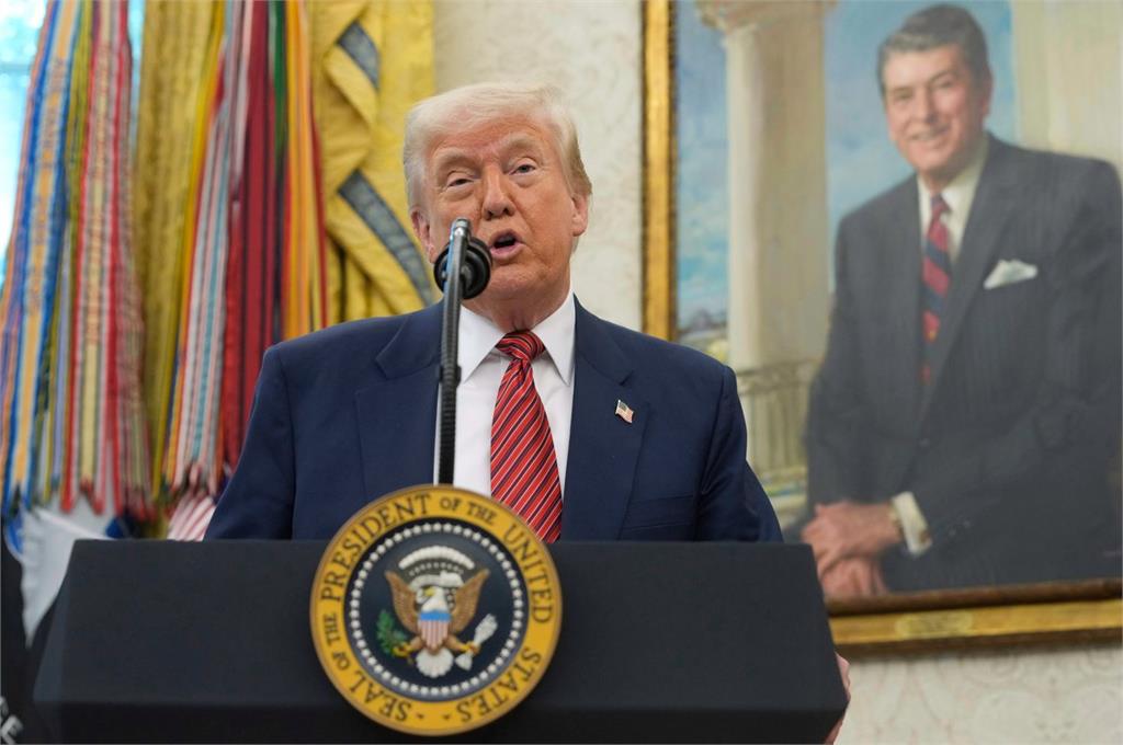 最新！美、英達成貿易協議　川普：稍後開記者會正式說明's story cover image