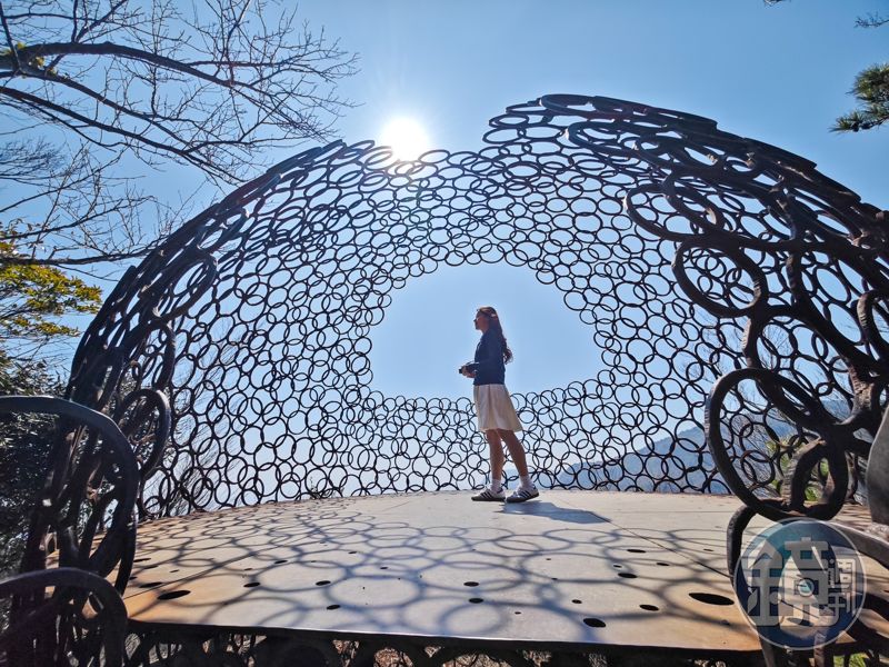 海上藝術島最強攻略（下）／登上小豆島！戀人約會打卡聖地　一天僅2次的天使散步道、純白巨蛋旁眺海景夕陽's story cover image